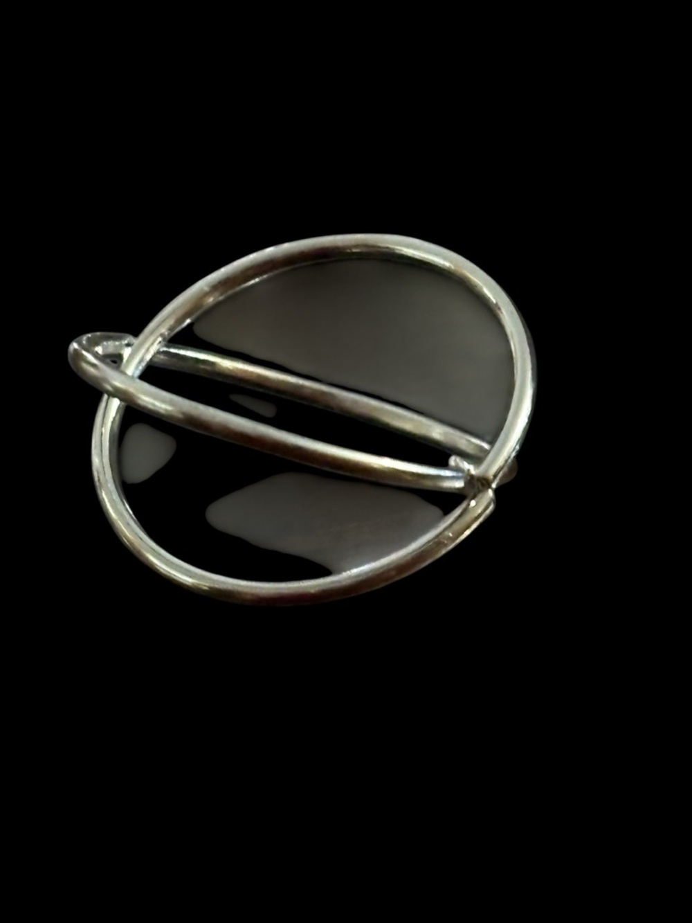 Silver tone Circle ring size 6